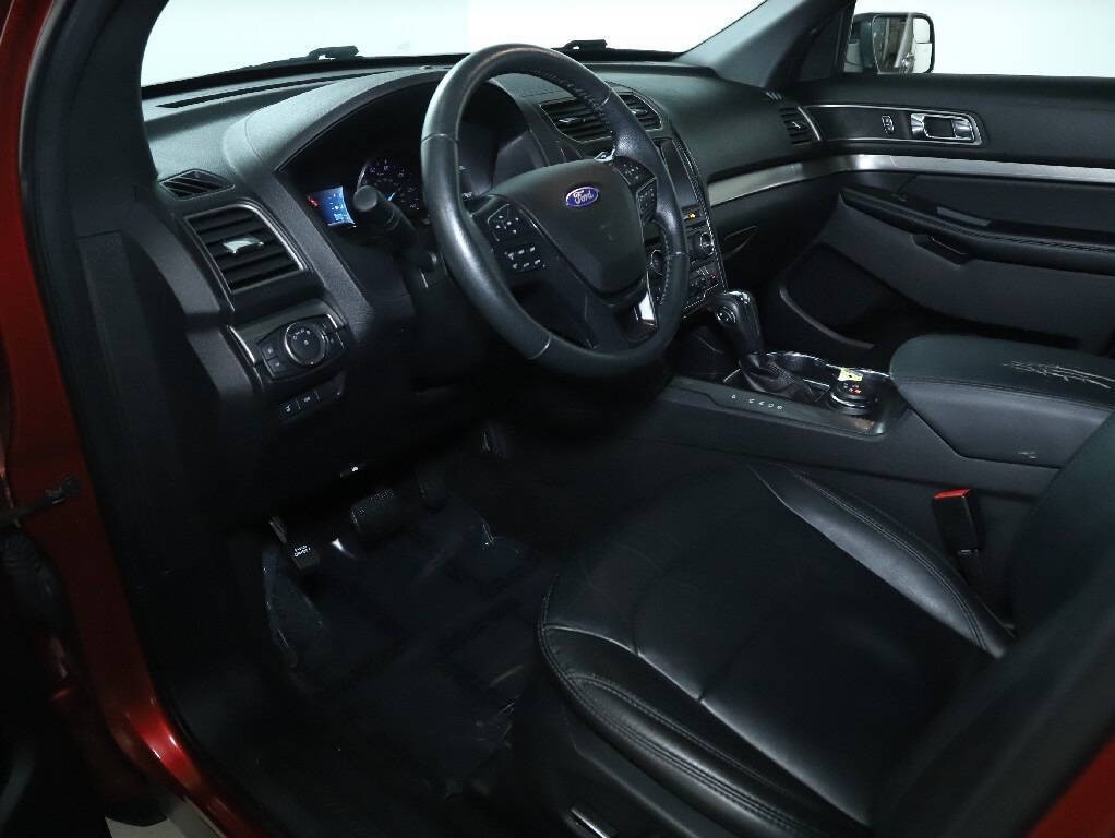 2018 Ford Explorer Image 18