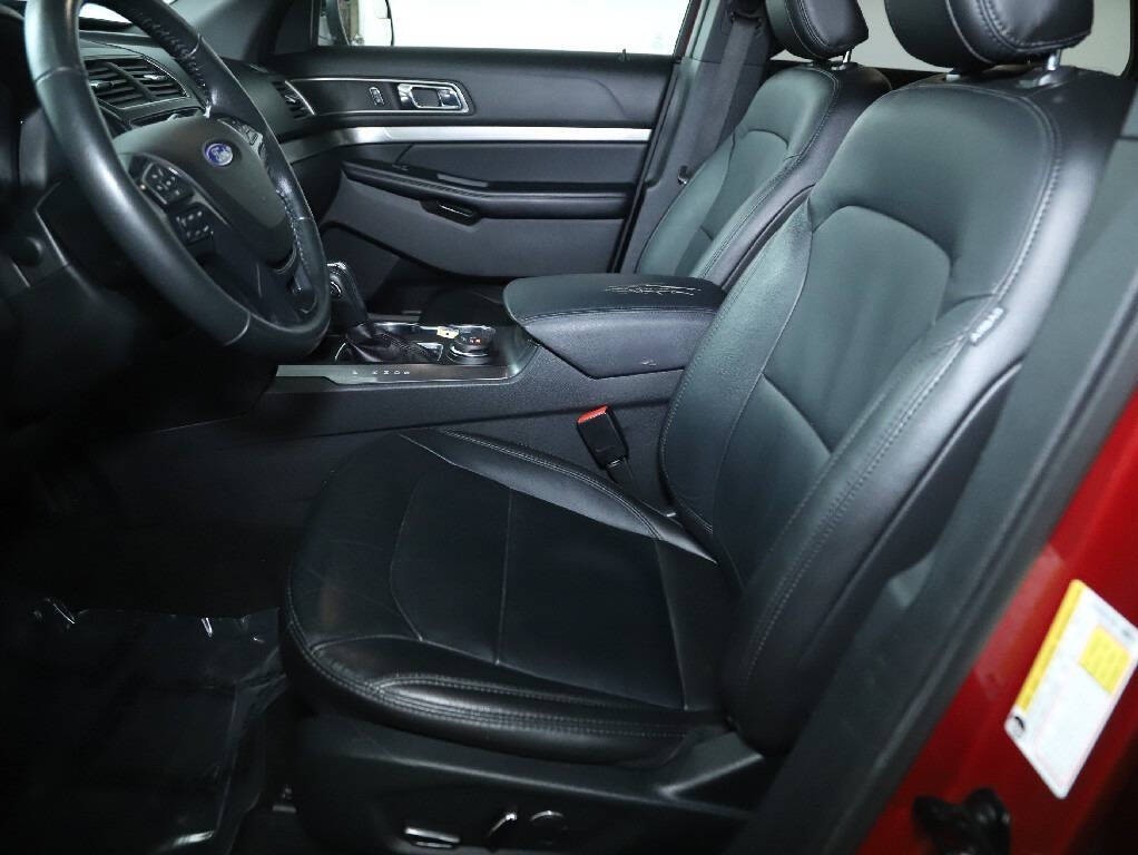2018 Ford Explorer Image 19
