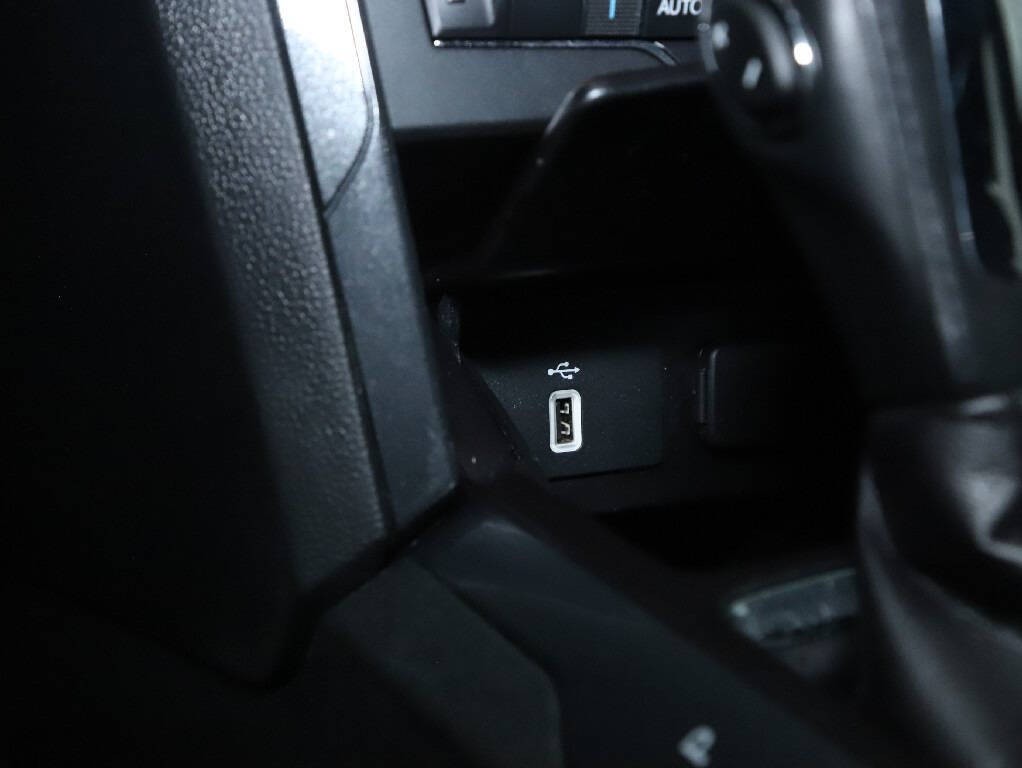 2018 Ford Explorer Image 28