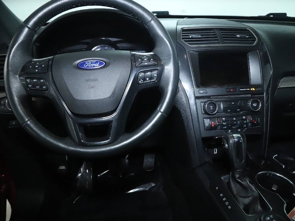 2018 Ford Explorer Image 30