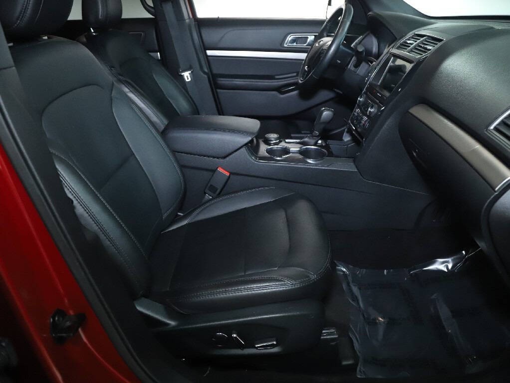2018 Ford Explorer Image 35