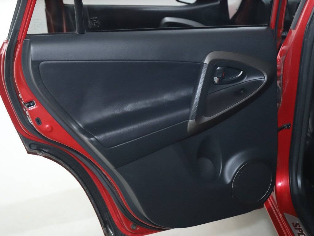 2011 Toyota Rav4 Image 13