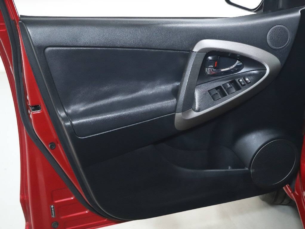 2011 Toyota Rav4 Image 15