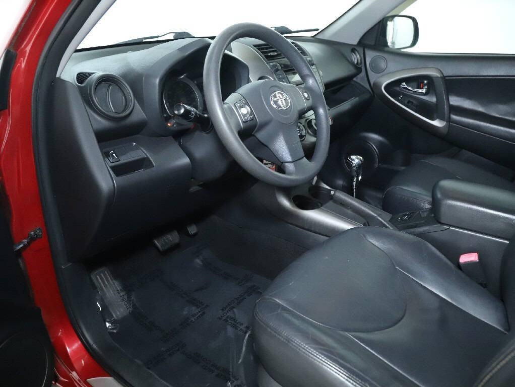 2011 Toyota Rav4 Image 17