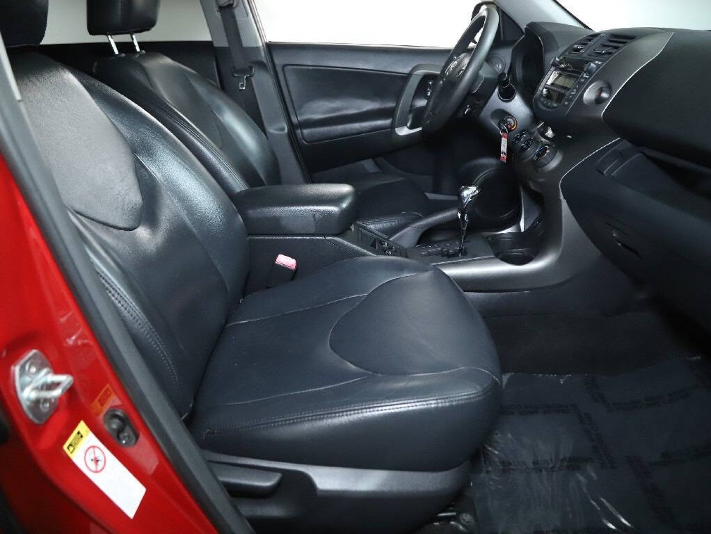 2011 Toyota Rav4 Image 31