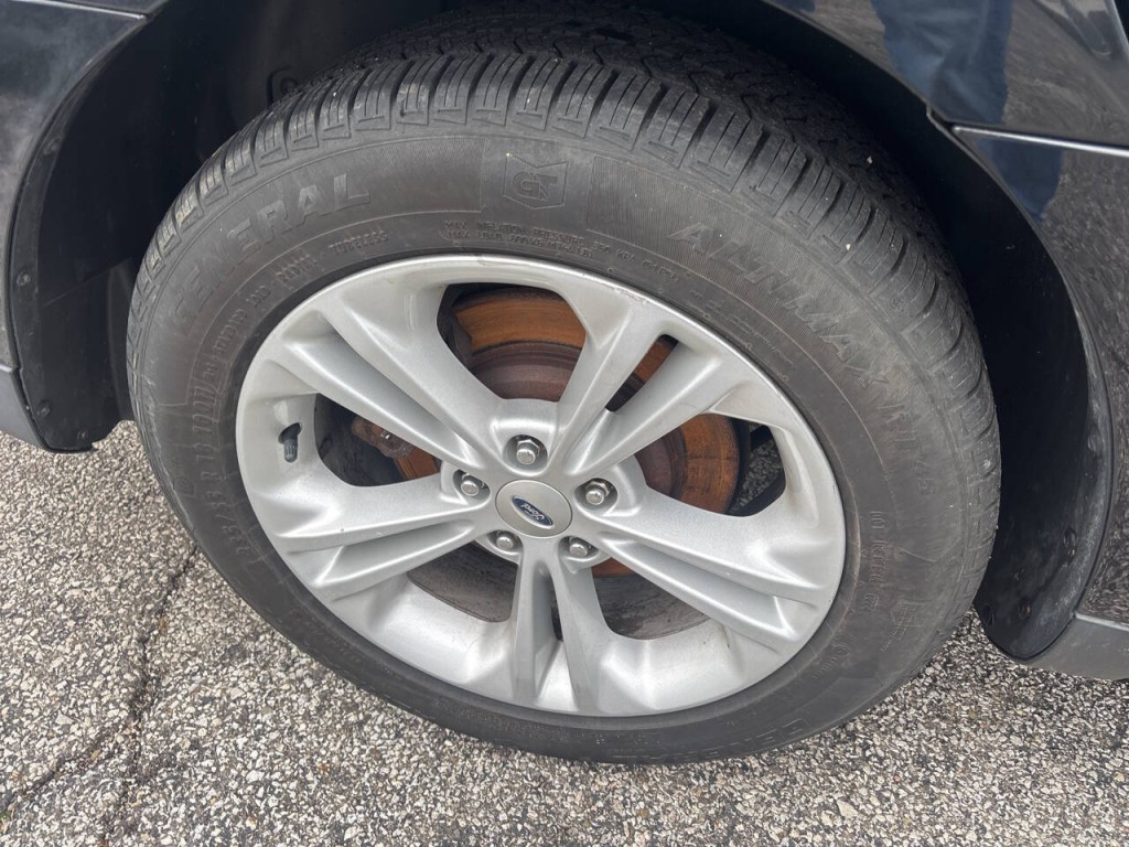 2015 Ford Taurus Image 19