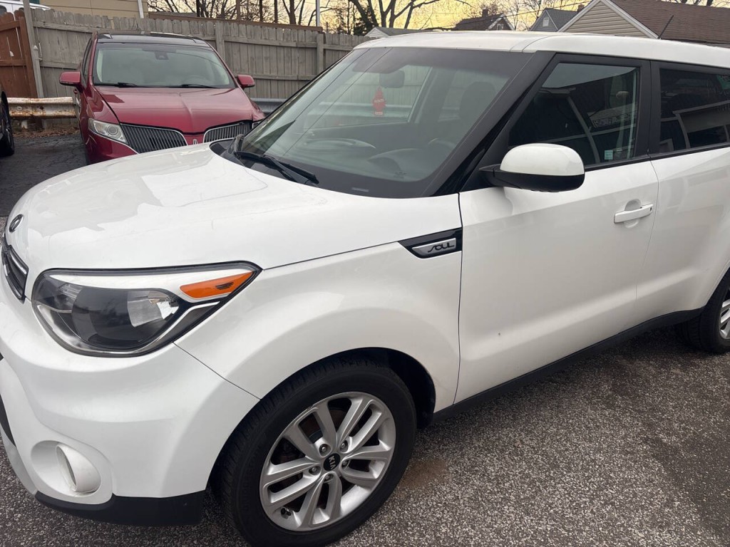 2019 Kia Soul Image 2