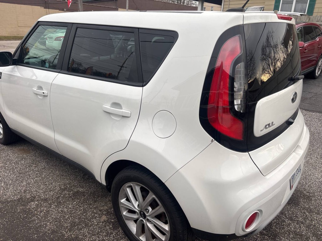 2019 Kia Soul Image 3