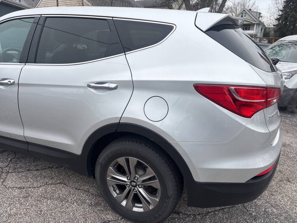 2016 Hyundai Santa Fe Sport Image 3