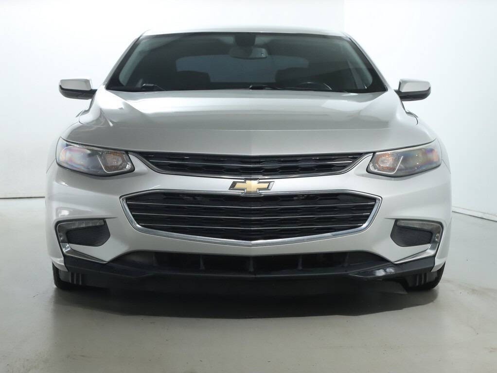 2017 Chevrolet Malibu Image 4