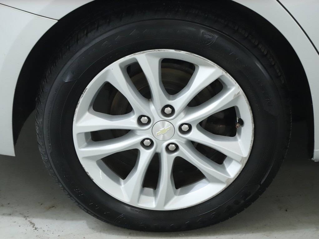 2017 Chevrolet Malibu Image 11