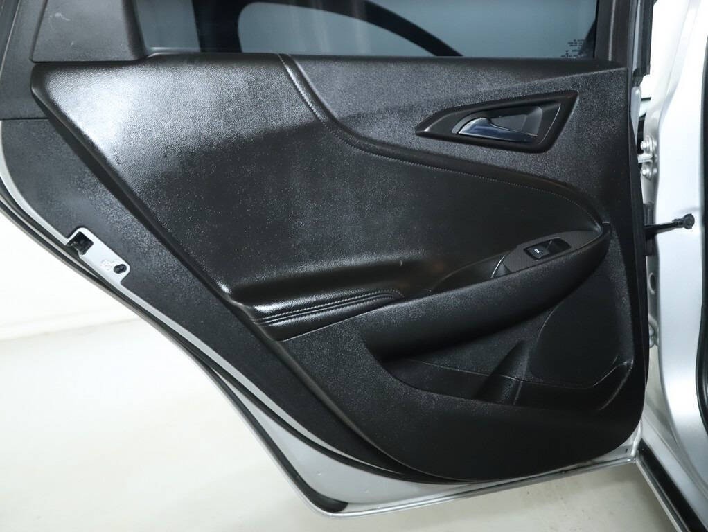 2017 Chevrolet Malibu Image 12