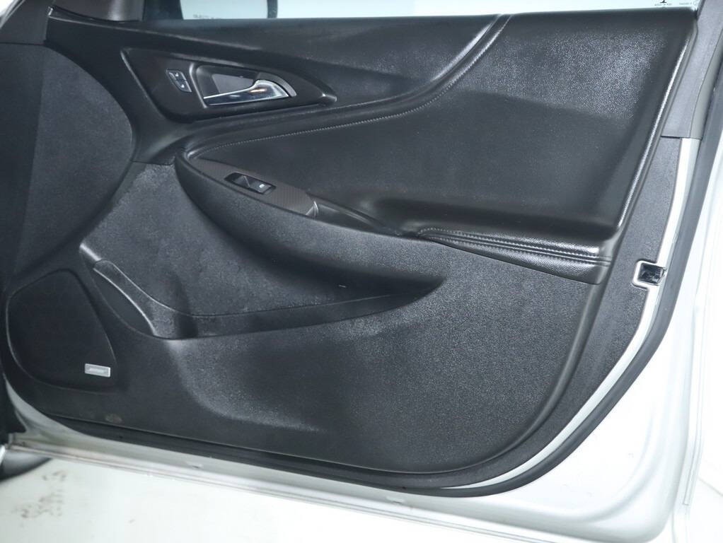 2017 Chevrolet Malibu Image 34