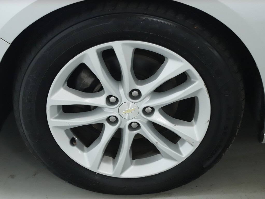 2017 Chevrolet Malibu Image 38