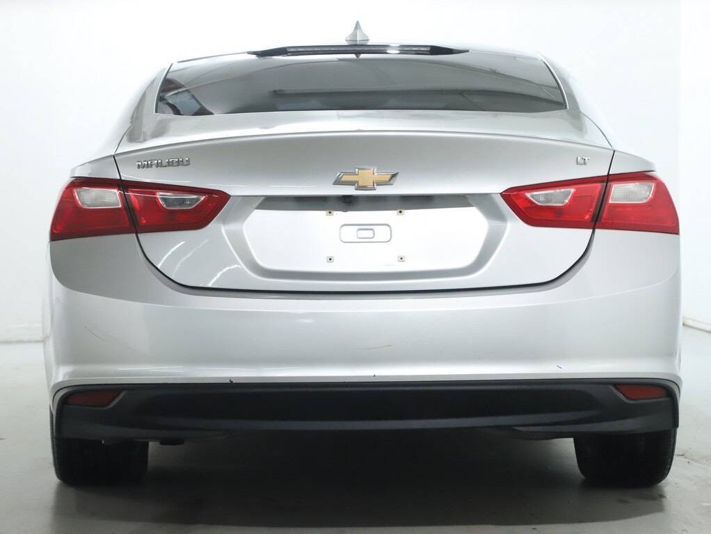 2017 Chevrolet Malibu Image 43