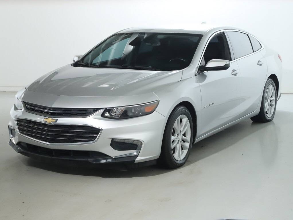 2017 Chevrolet Malibu Image 1