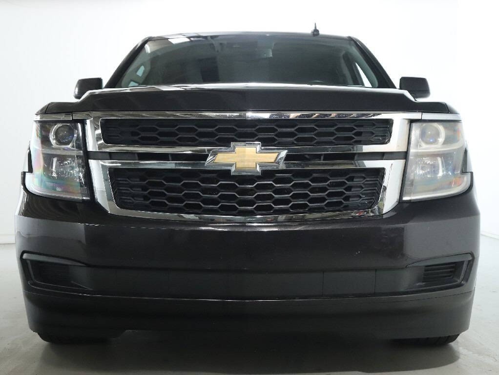 2016 Chevrolet Suburban Image 5