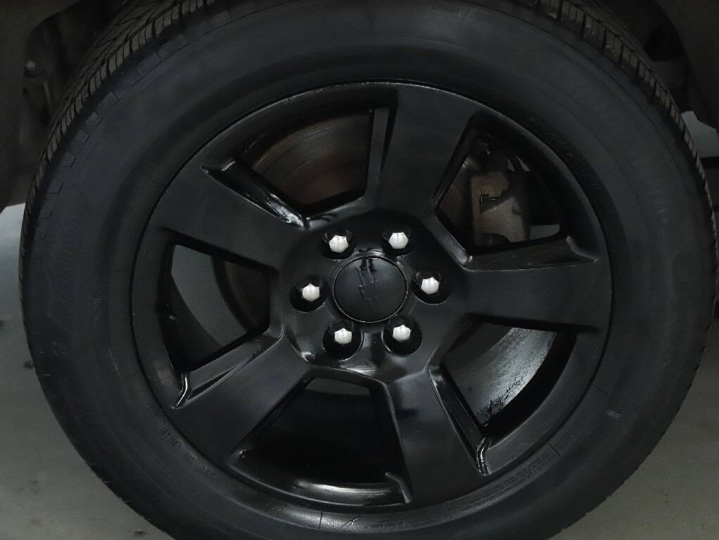 2016 Chevrolet Suburban Image 12