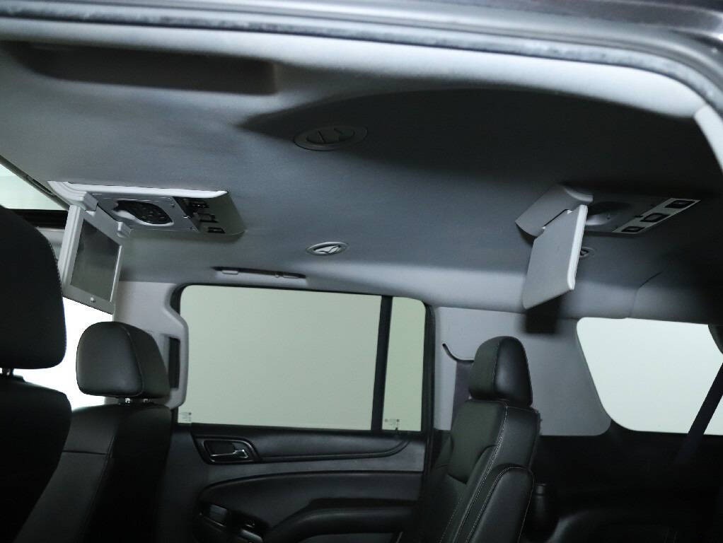 2016 Chevrolet Suburban Image 15