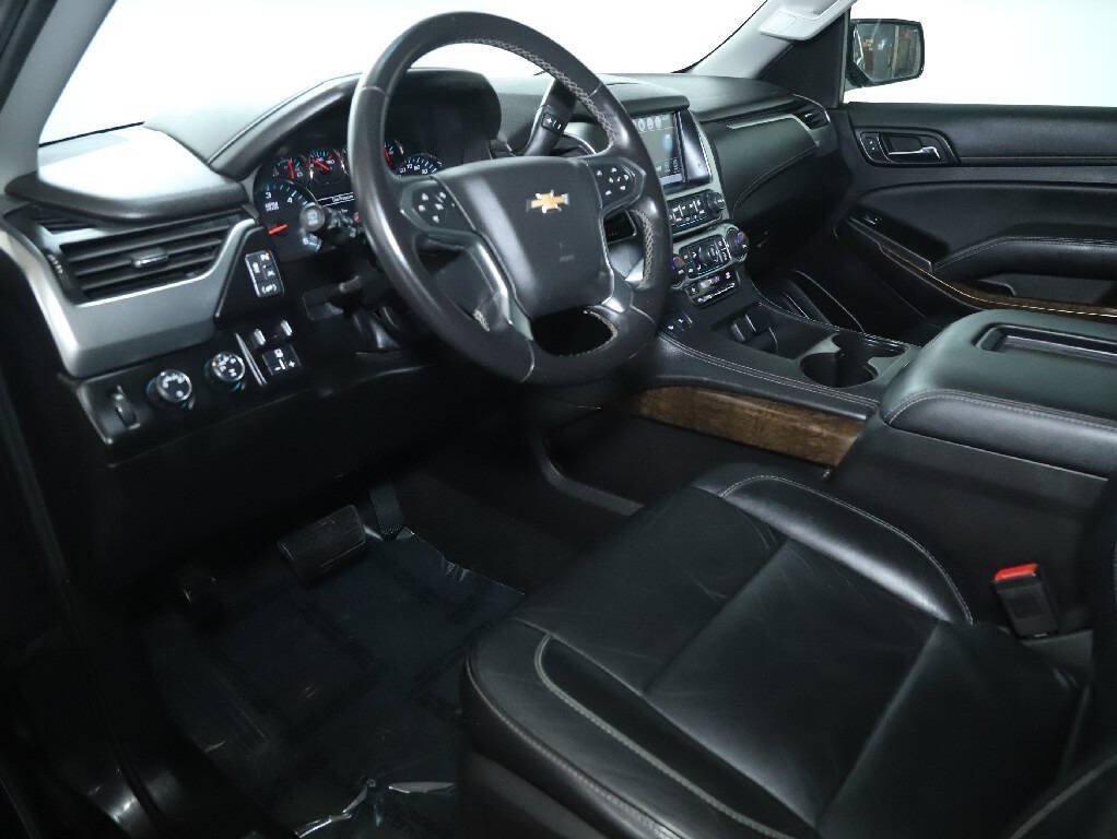 2016 Chevrolet Suburban Image 21