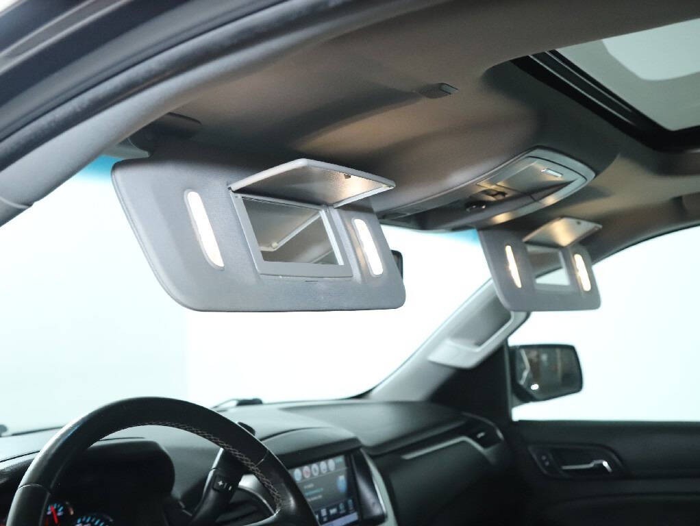 2016 Chevrolet Suburban Image 23