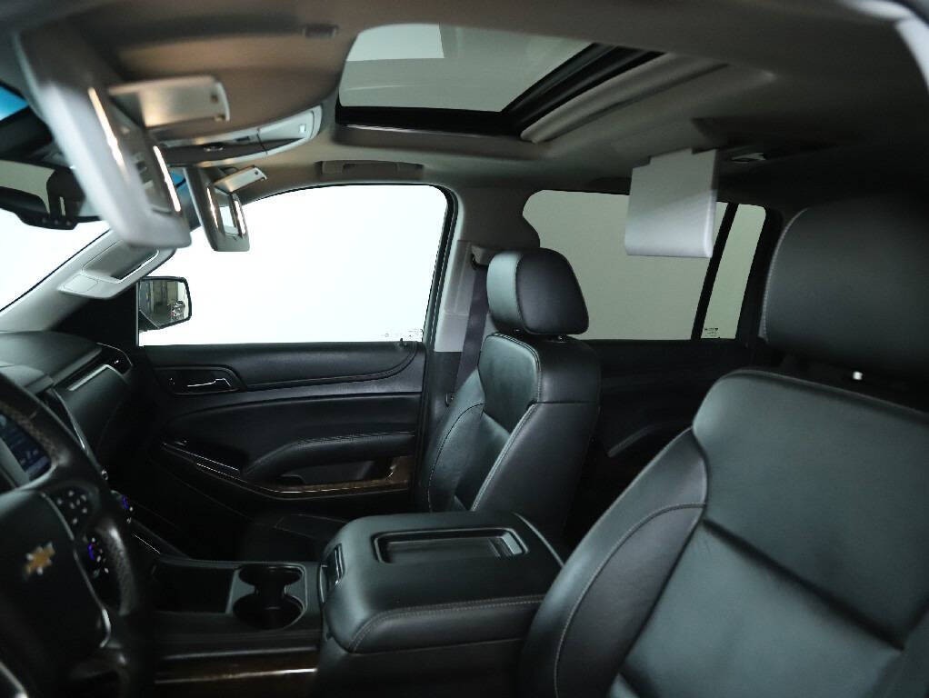 2016 Chevrolet Suburban Image 24