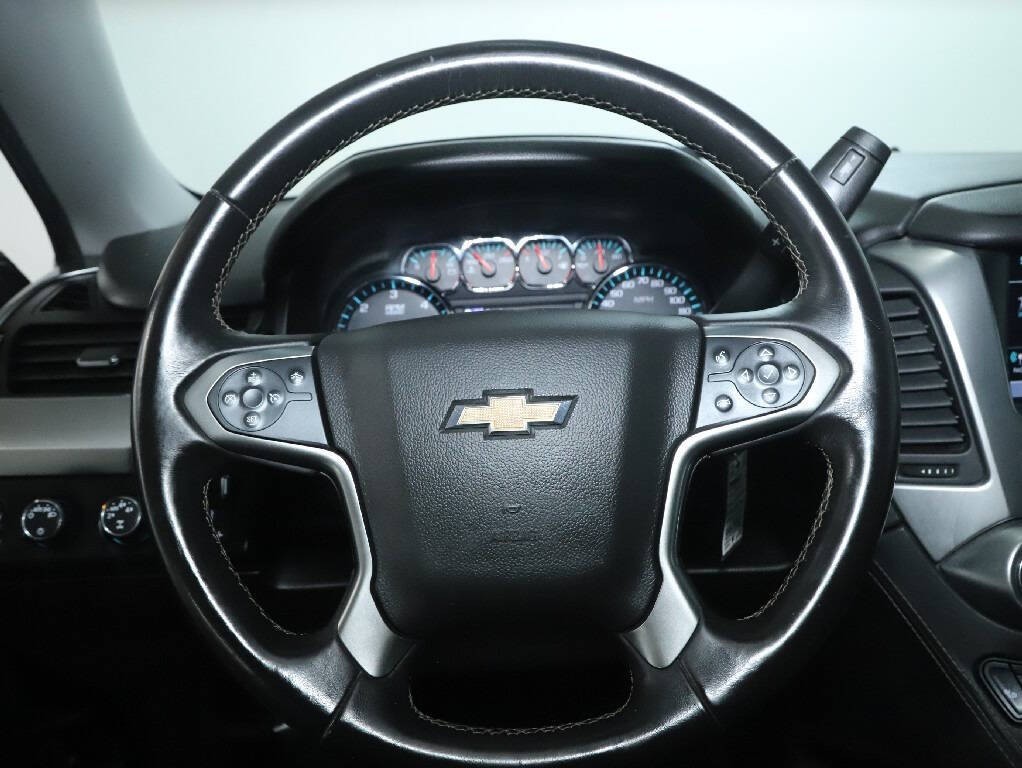 2016 Chevrolet Suburban Image 26