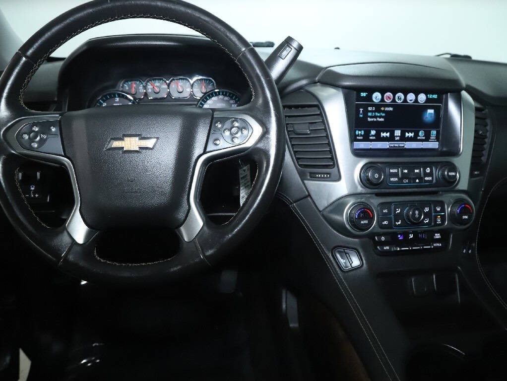 2016 Chevrolet Suburban Image 33