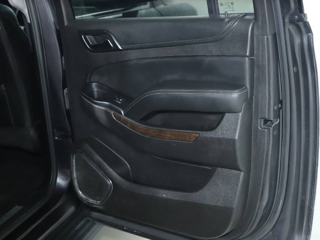 2016 Chevrolet Suburban Image 37