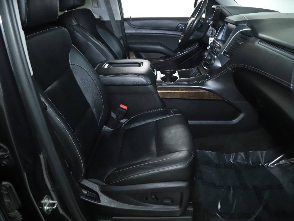 2016 Chevrolet Suburban Image 41