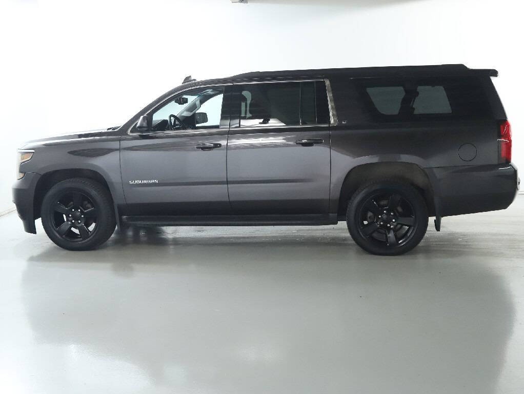 2016 Chevrolet Suburban Image 45