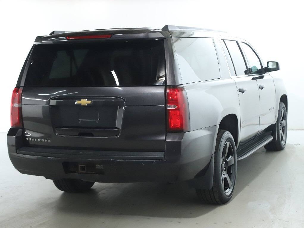 2016 Chevrolet Suburban Image 53