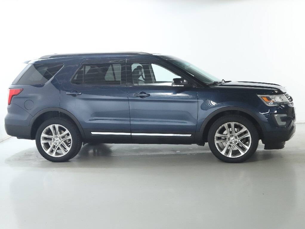 2016 Ford Explorer Image 11