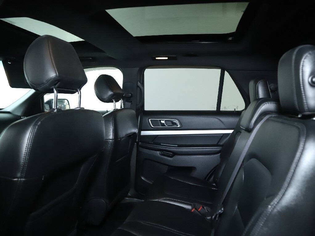 2016 Ford Explorer Image 15