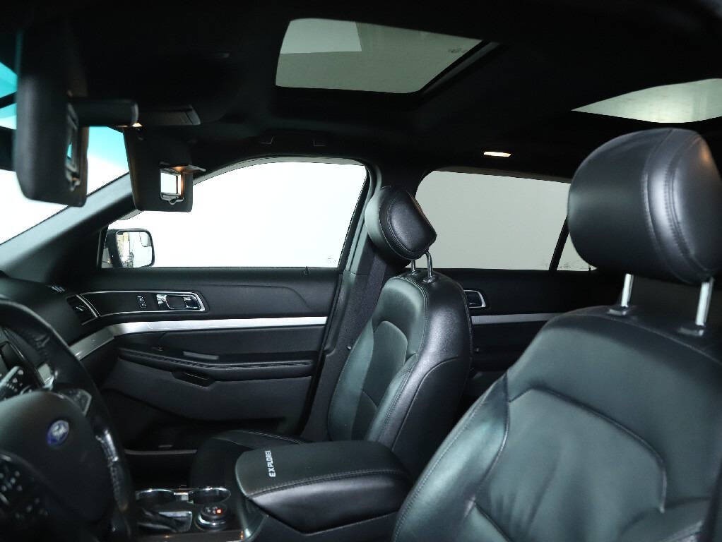 2016 Ford Explorer Image 21