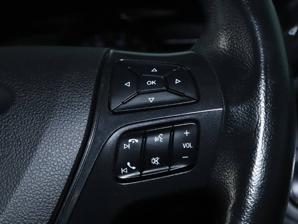 2016 Ford Explorer Image 25