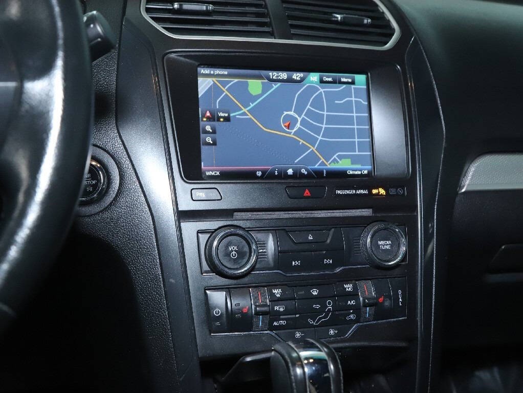 2016 Ford Explorer Image 27