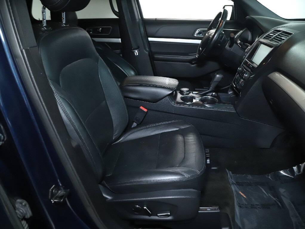 2016 Ford Explorer Image 37