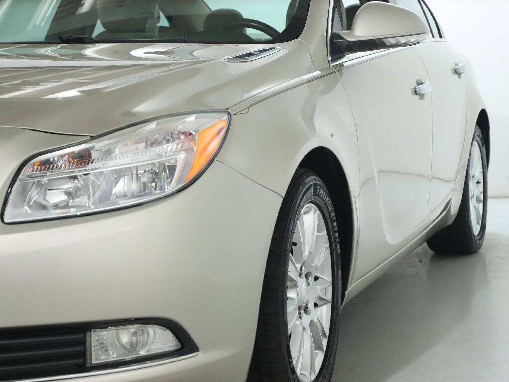 2013 Buick Regal Image 4