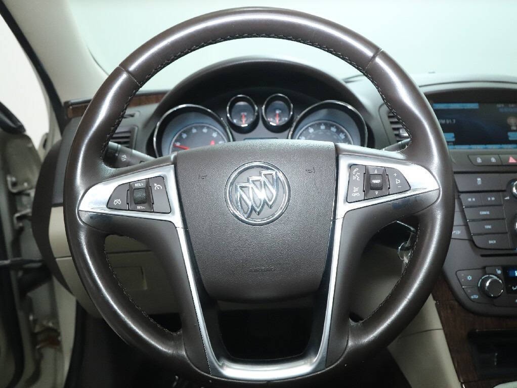 2013 Buick Regal Image 21