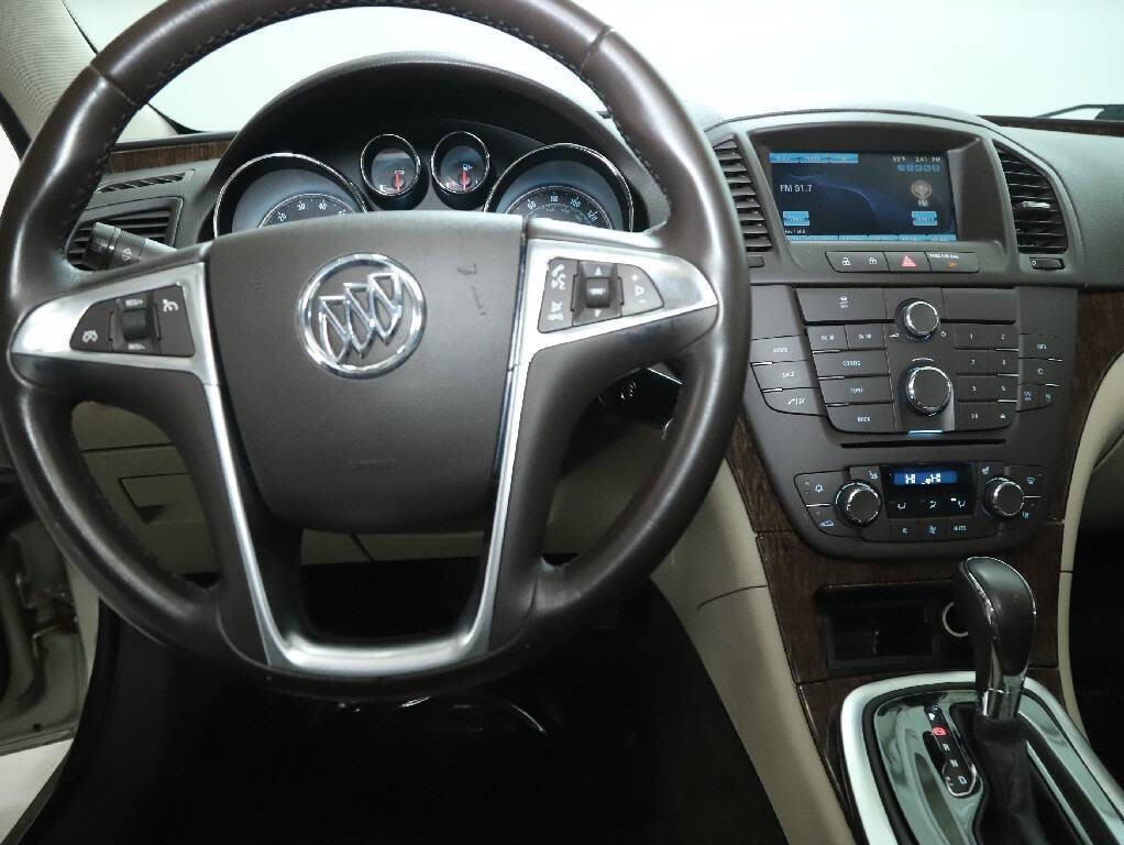 2013 Buick Regal Image 27