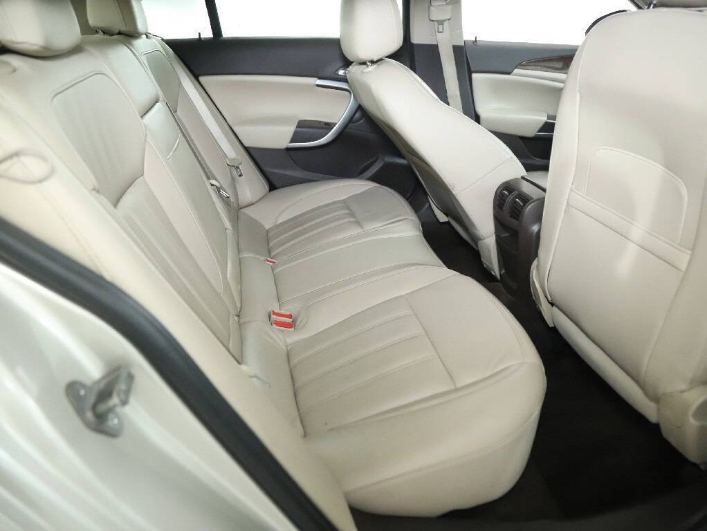 2013 Buick Regal Image 30