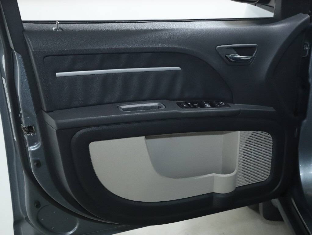 2009 Dodge Journey Image 16