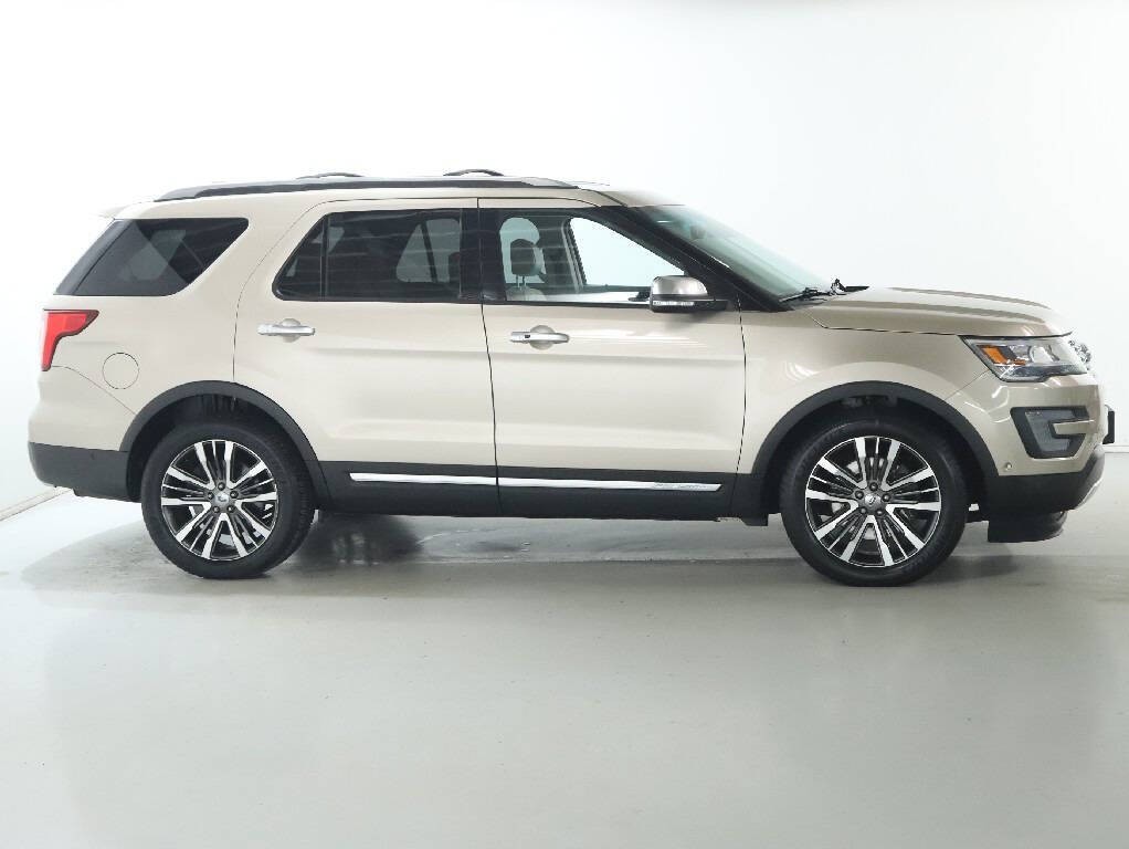 2017 Ford Explorer Image 11
