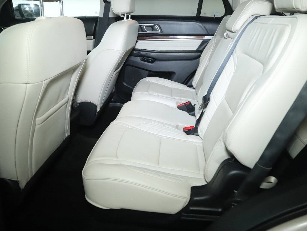 2017 Ford Explorer Image 15