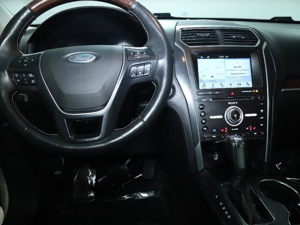 2017 Ford Explorer Image 31