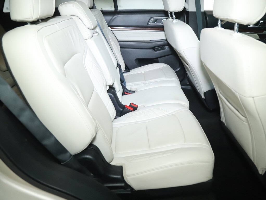 2017 Ford Explorer Image 35