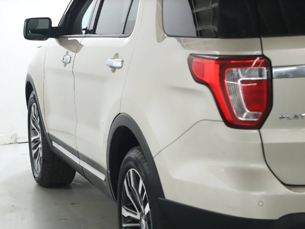 2017 Ford Explorer Image 45