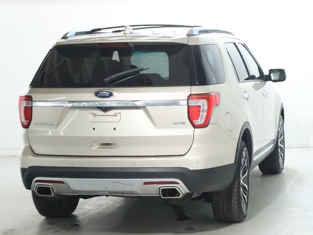 2017 Ford Explorer Image 50
