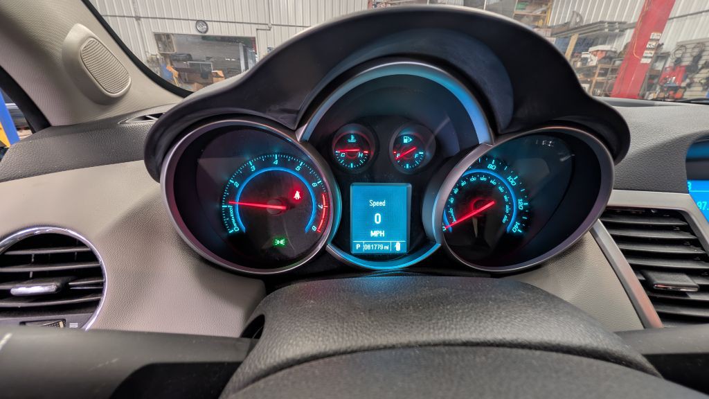 2012 Chevrolet Cruze Image 10